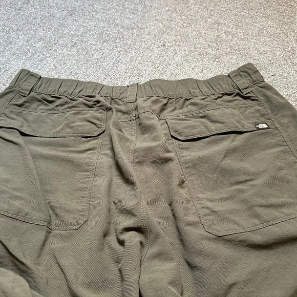 The North Face Nylon Zip Off Tactical Outdoor Hiking Camping Pants Large SHORT - Picture 10 of 10